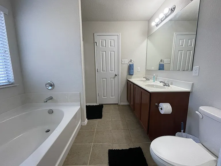 3738 Gallery Wls — Photo 14