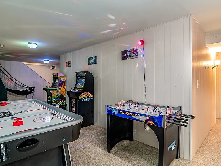 886 Arthur Dr #ID1285093P — Photo 9