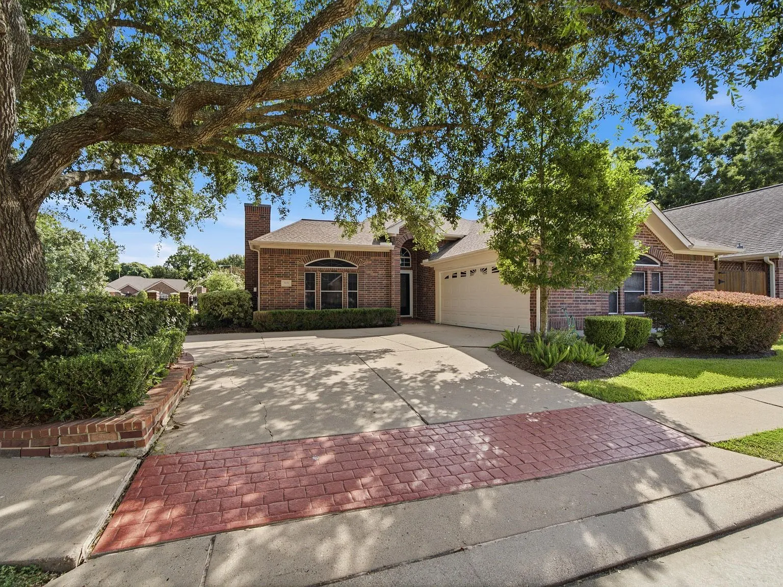 2 bed, 2.0 bath, 1929 sqft, $2,850 — Photo 3