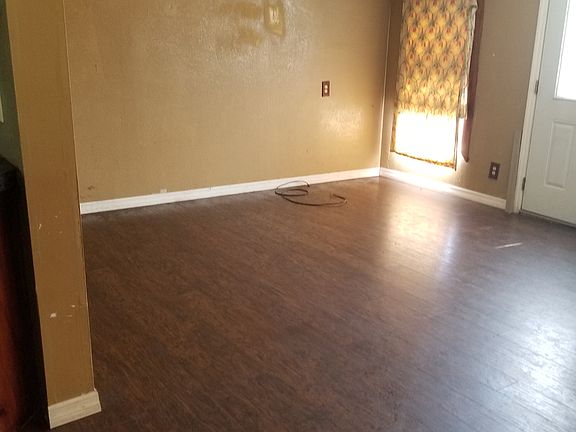 2nd image of 223 Trisail Ave
