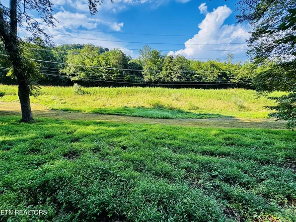 207 Clyde Ed Rd, Kodak, TN 37764