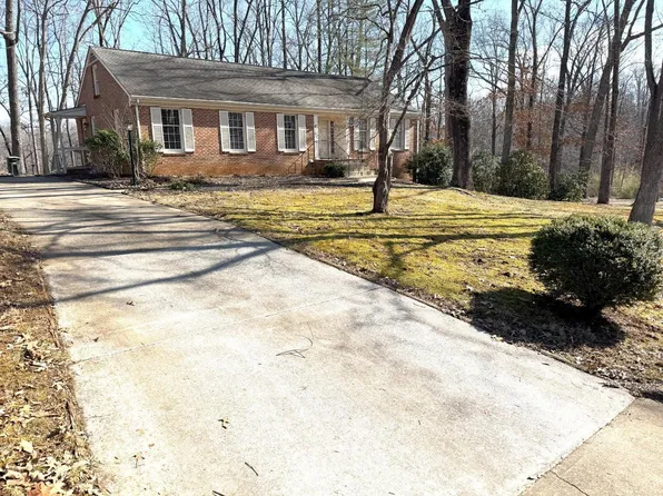 3812 Faculty Dr, Lynchburg, VA 24501