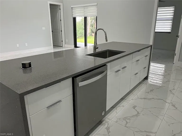 2218 Embers Pkwy W — Photo 18