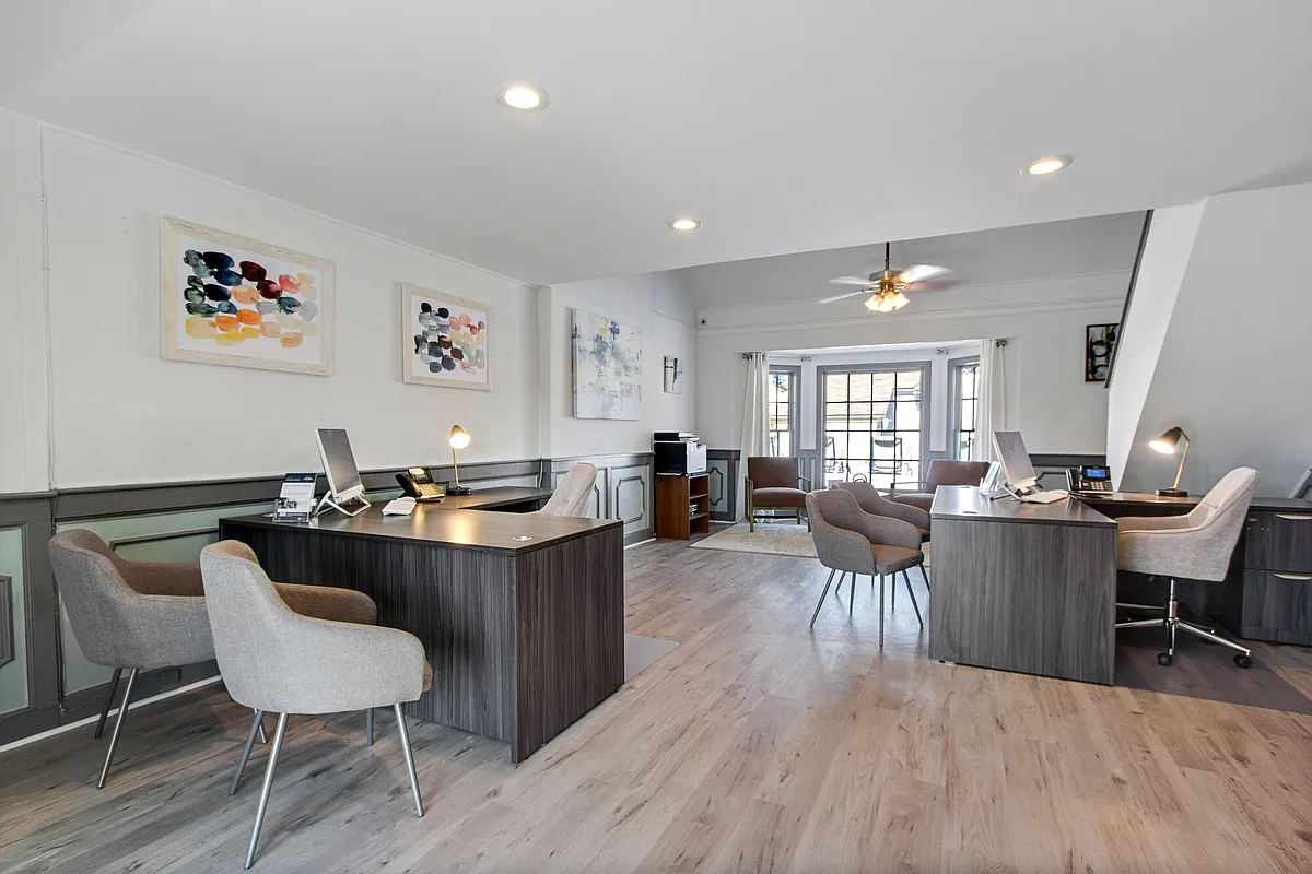 Building Photo - Vesta Creeks Run