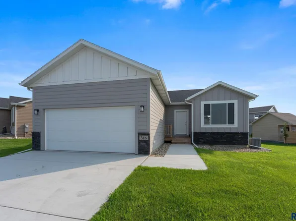 316 S Willow Spring Dr, Sioux Falls, SD 57110