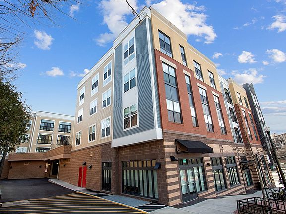 2nd image of 989 Buchanan St Unit 316