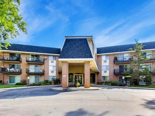 1198 Royal Glen Dr #114B, Glen Ellyn, IL 60137
