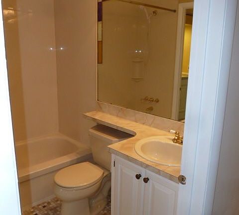 2nd image of 1218A Crosshill Ct