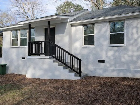 12 Stuart Dr, Columbus, GA 31903