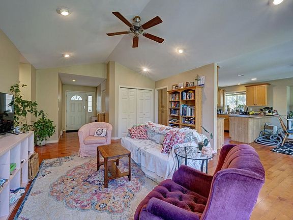 4th image of 5886 Sandy Hook Rd