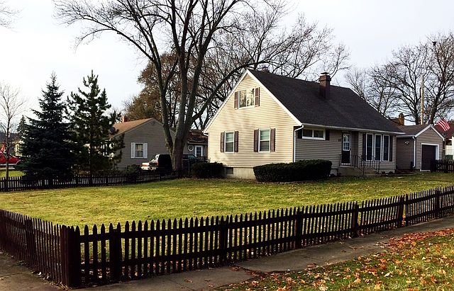 1st image of 117 E Morse Ave