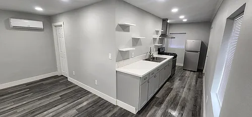 2015 Thornton St Photo 1