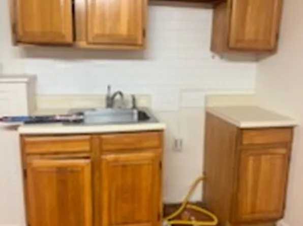 937 53rd Street image 2 of 4