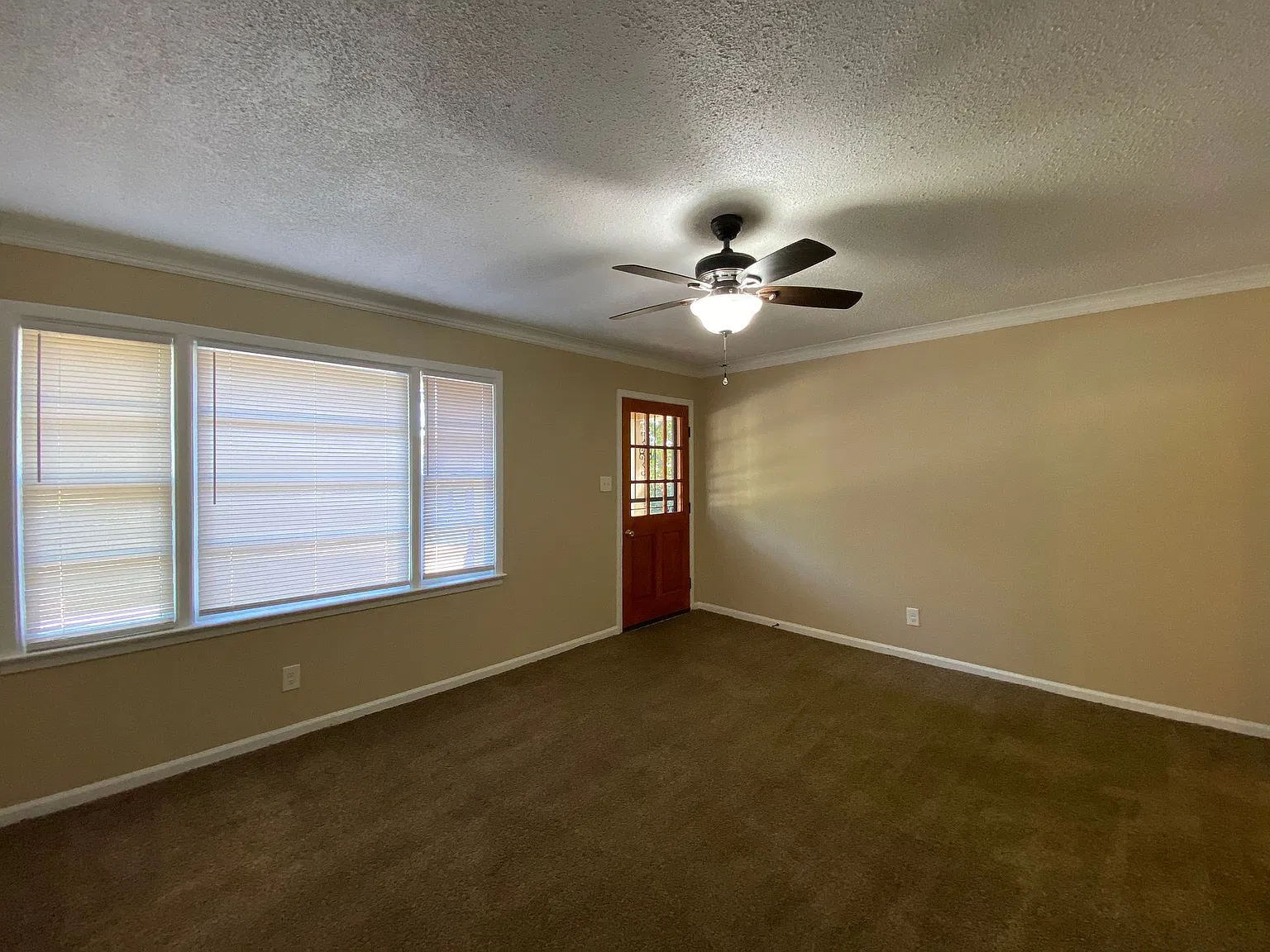 953 Frayser Cir — Photo 4
