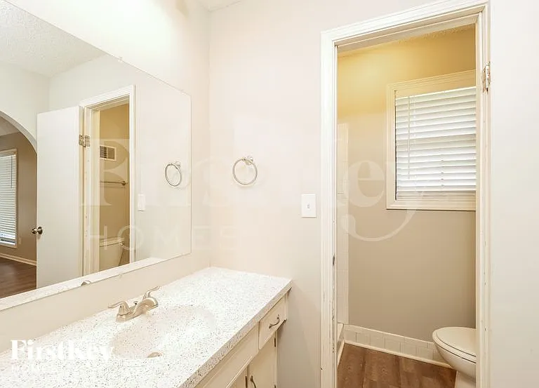 6704 NW Mirror Lake Ter — Photo 14