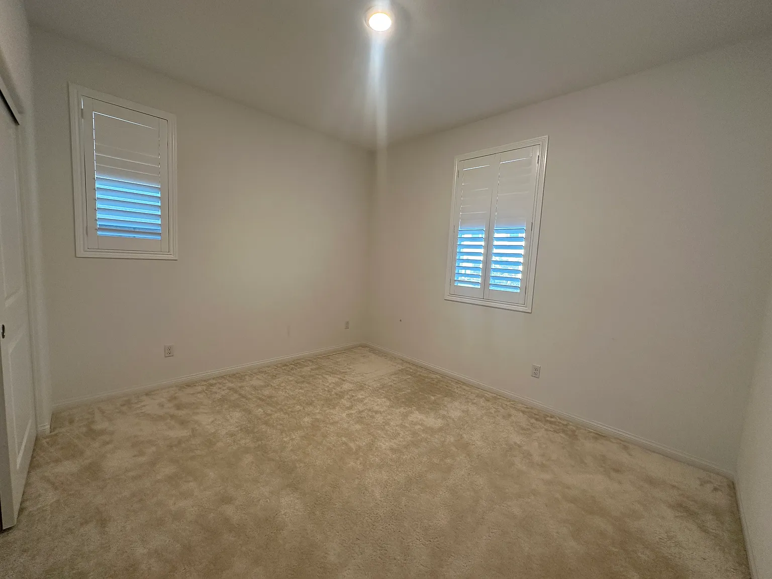 4 bed, 2877 sqft, $3,700 — Photo 4