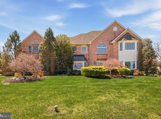 2594 Hillcrest Dr, Lansdale, PA 19446