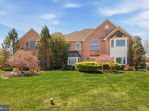 2594 Hillcrest Dr, Lansdale, PA 19446