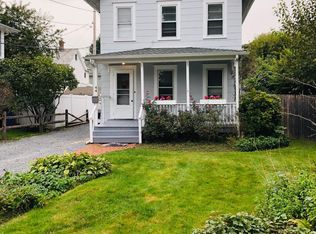 44 Chestnut St, Glen Cove, NY 11542