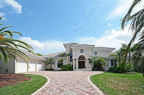 1st image of 7250 Peppertree Cir N