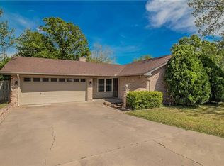 7 Thompson Lndg, Bridgeport, TX 76426
