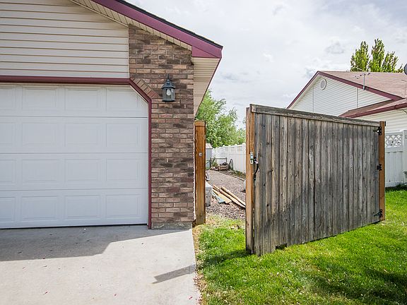 4th image of 2076 S Chinkapin Pl