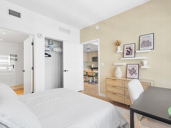 5th image of 2819 NW 1st Ave #712