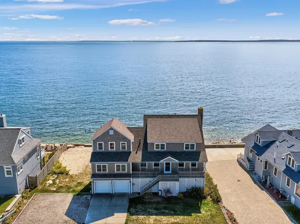 61 Menauhant Road, East Falmouth, MA 02536