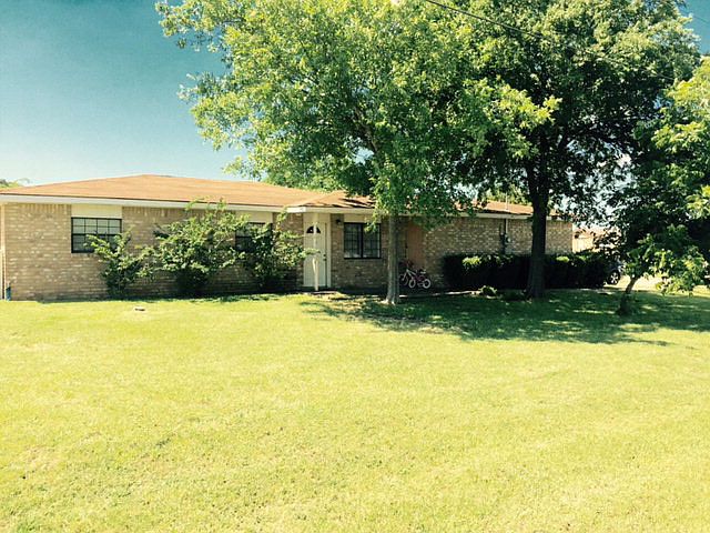 1st image of 142 Kathy Dr E