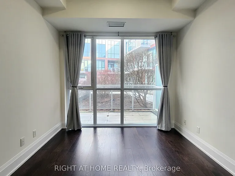 20 Fred Varley Dr #210 — Photo 17