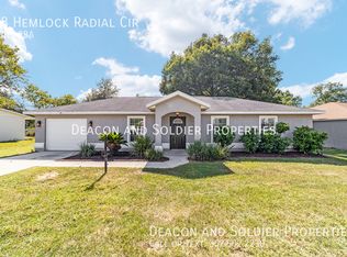 18 Hemlock Radial Cir, Ocala, FL 34472
