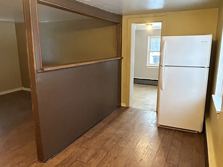 1428 E 41st St #1 — Photo 2