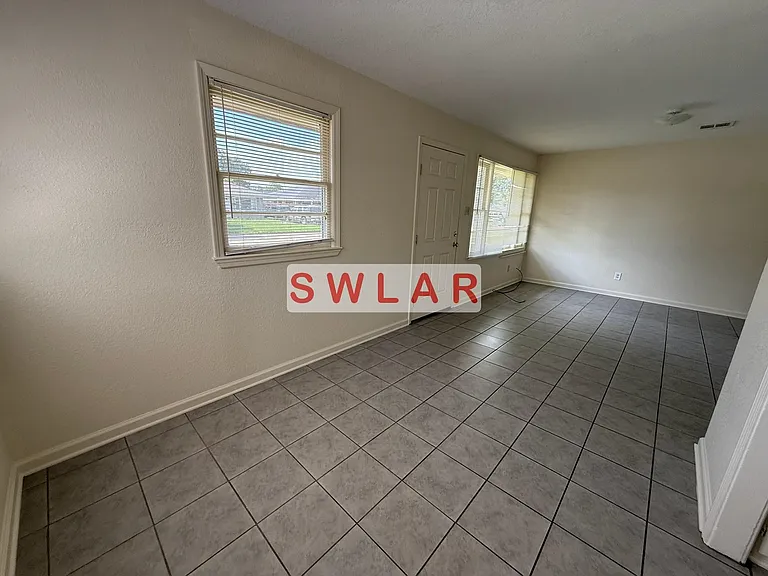 3542 Monroe St — Photo 6