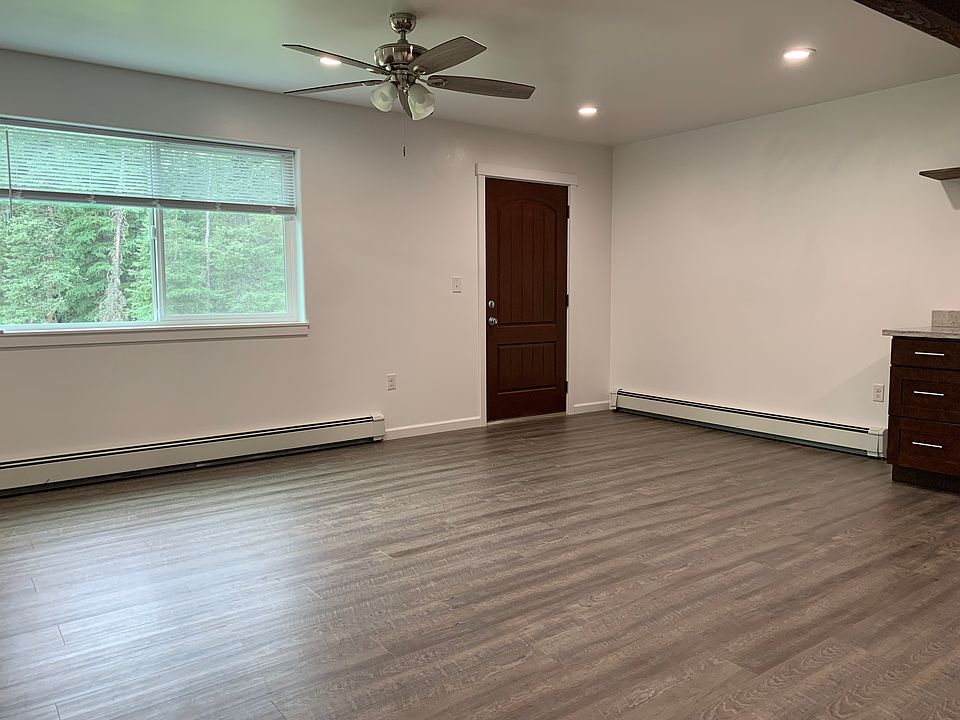 Dining and part of kitchen area from hallway
