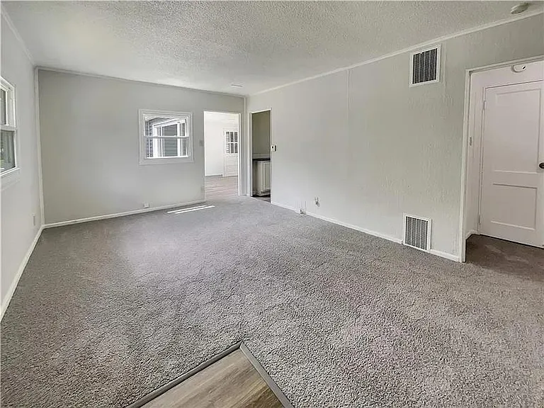 1202 Clifton Ave — Photo 9