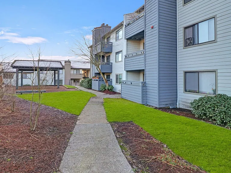 4208 236th St SW — Photo 23
