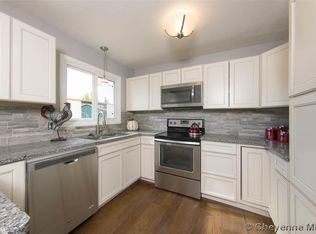 116 Mountain Ct, Cheyenne, WY 82009