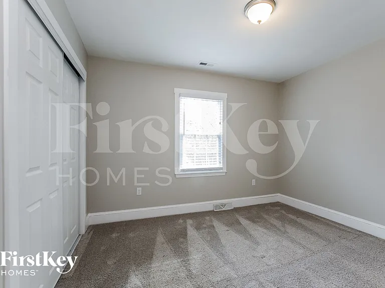 1001 Covewood Ct — Photo 12