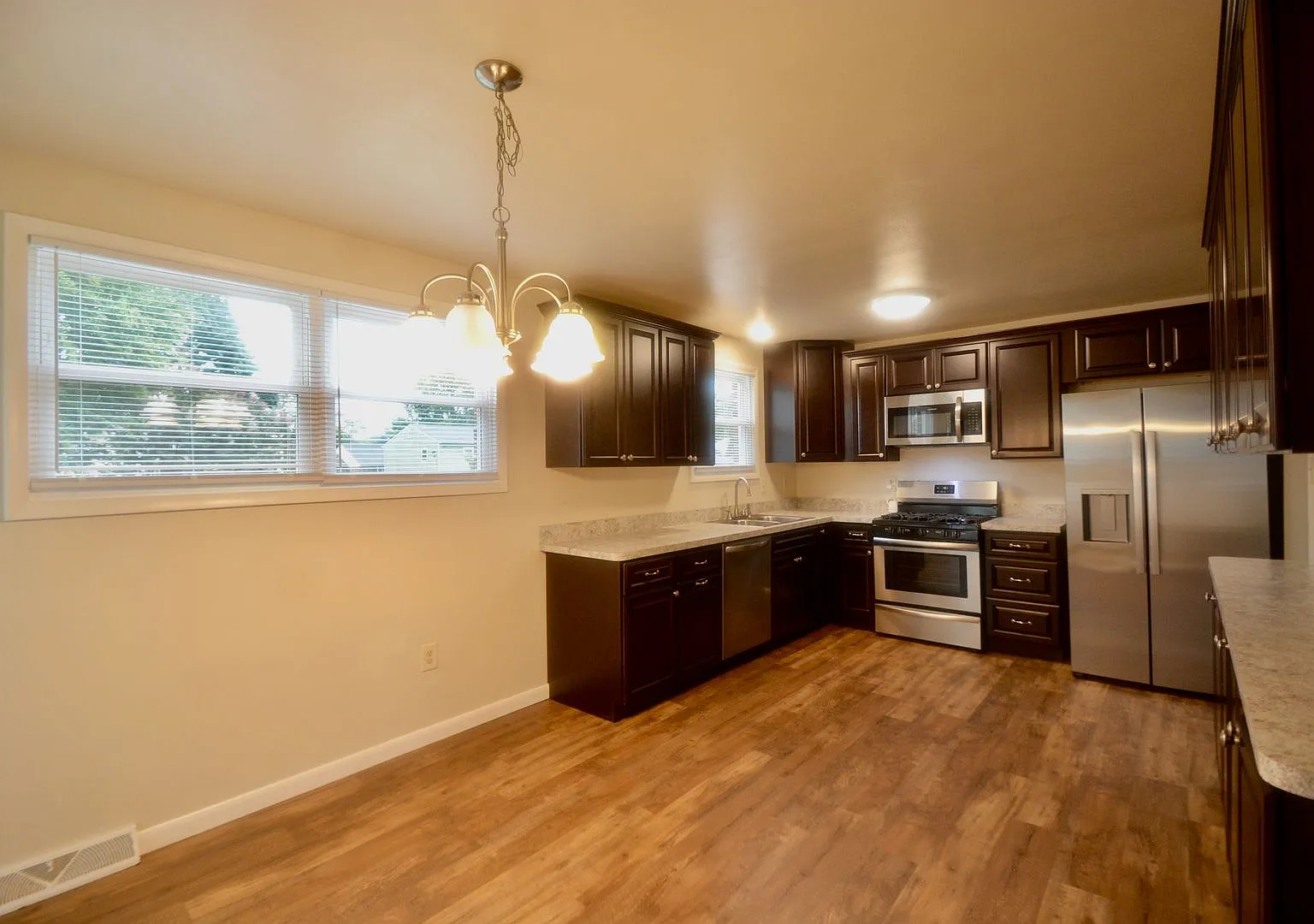 Ranch Home - 3 Bedroom Ranch Home — Photo 3