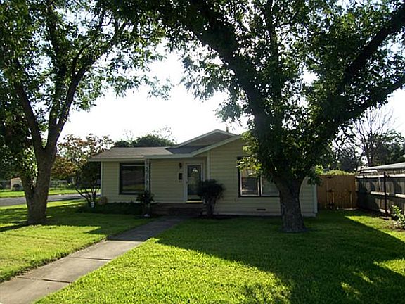 2nd image of 1301 Palm St