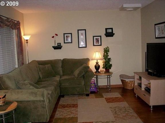 Spacious Living Room!