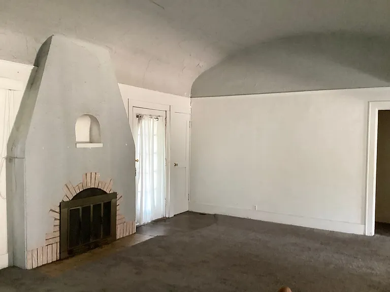 1330 Broadway St — Photo 5