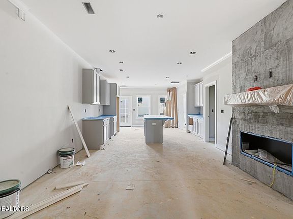 5th image of 1816 Poplar Springs Pl