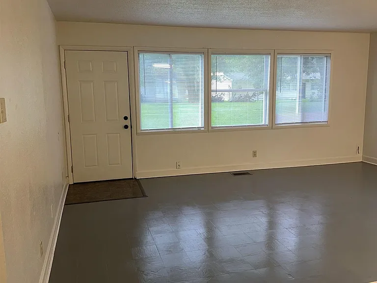 1531 Forbes Ave — Photo 18