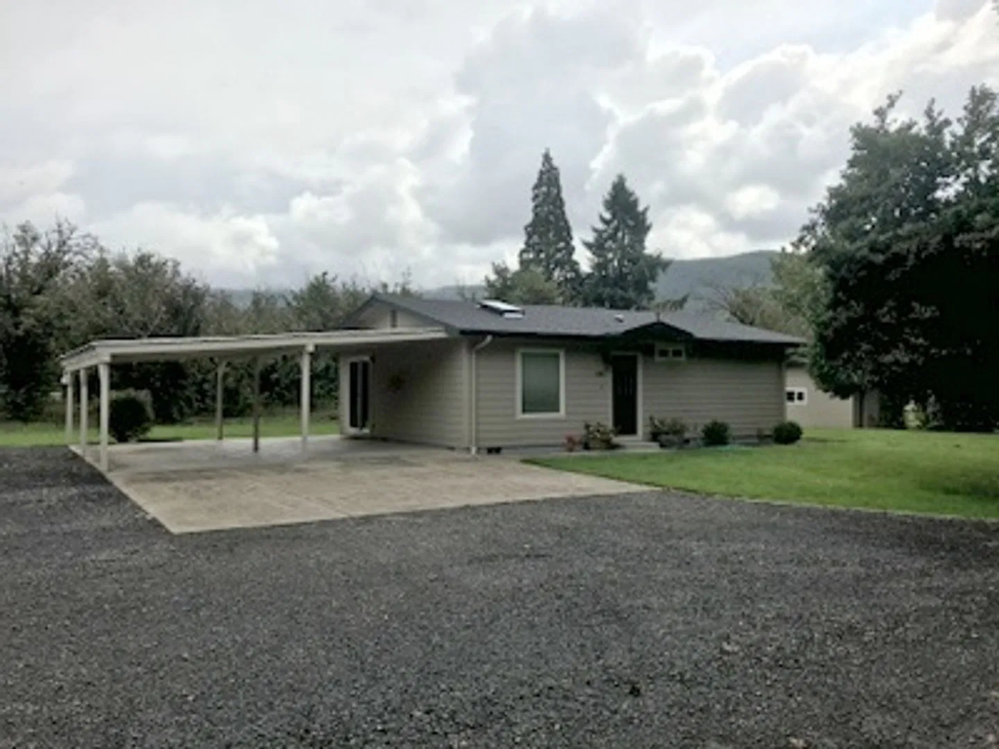 Charming rural cottage — Photo 2