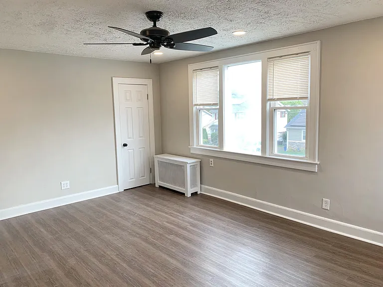 22 Glaser Ave — Photo 6