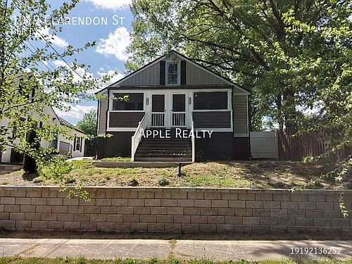 1019 Clarendon St Photo 1