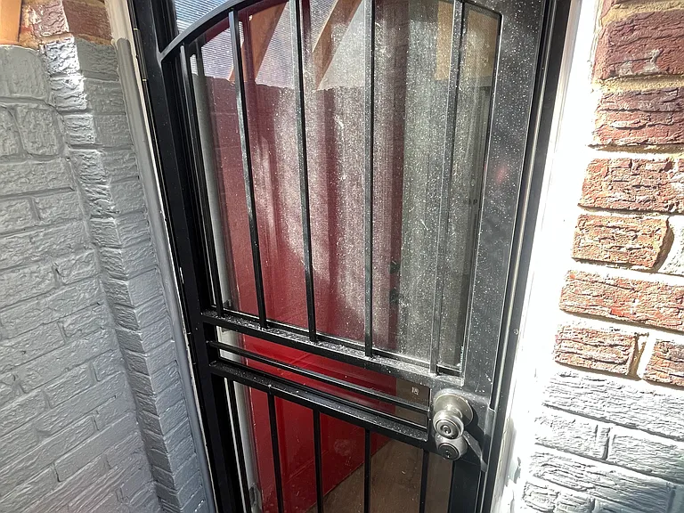 Nicholson St NE — Photo 8