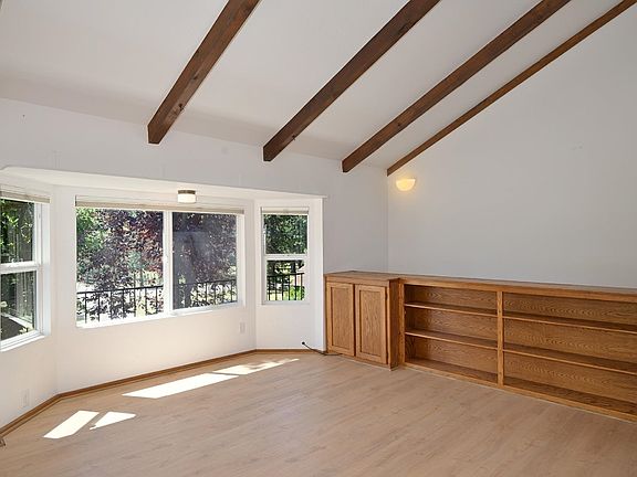 4th image of 2435 College Ave
