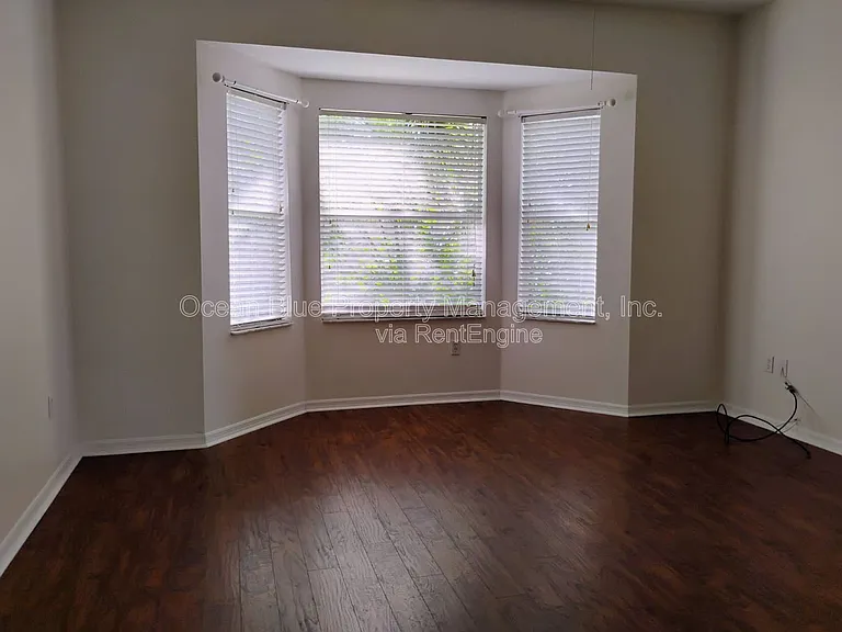 20716 Eustis Rd — Photo 3
